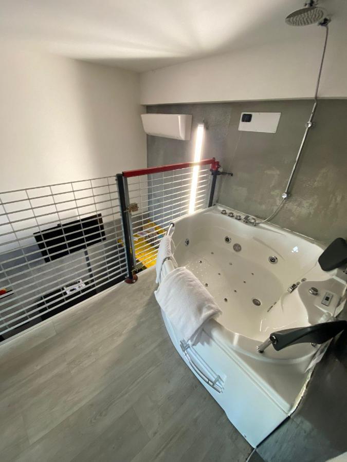 B2In Suite & Office Capriate San Gervasio Εξωτερικό φωτογραφία