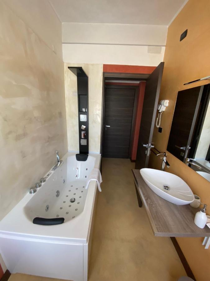B2In Suite & Office Capriate San Gervasio Εξωτερικό φωτογραφία
